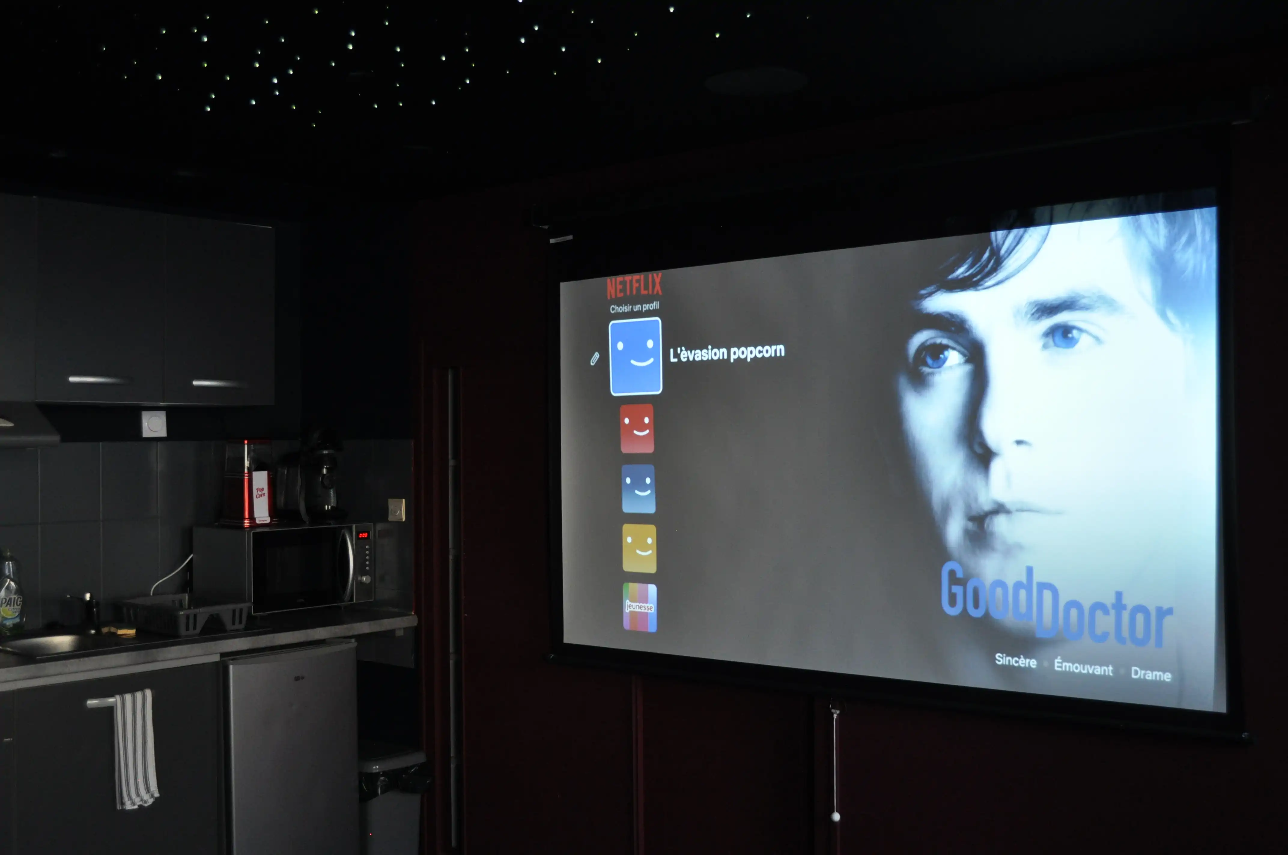 Nuit insolite avec cinéma privé en Bretagne : vivez une expérience unique à deux